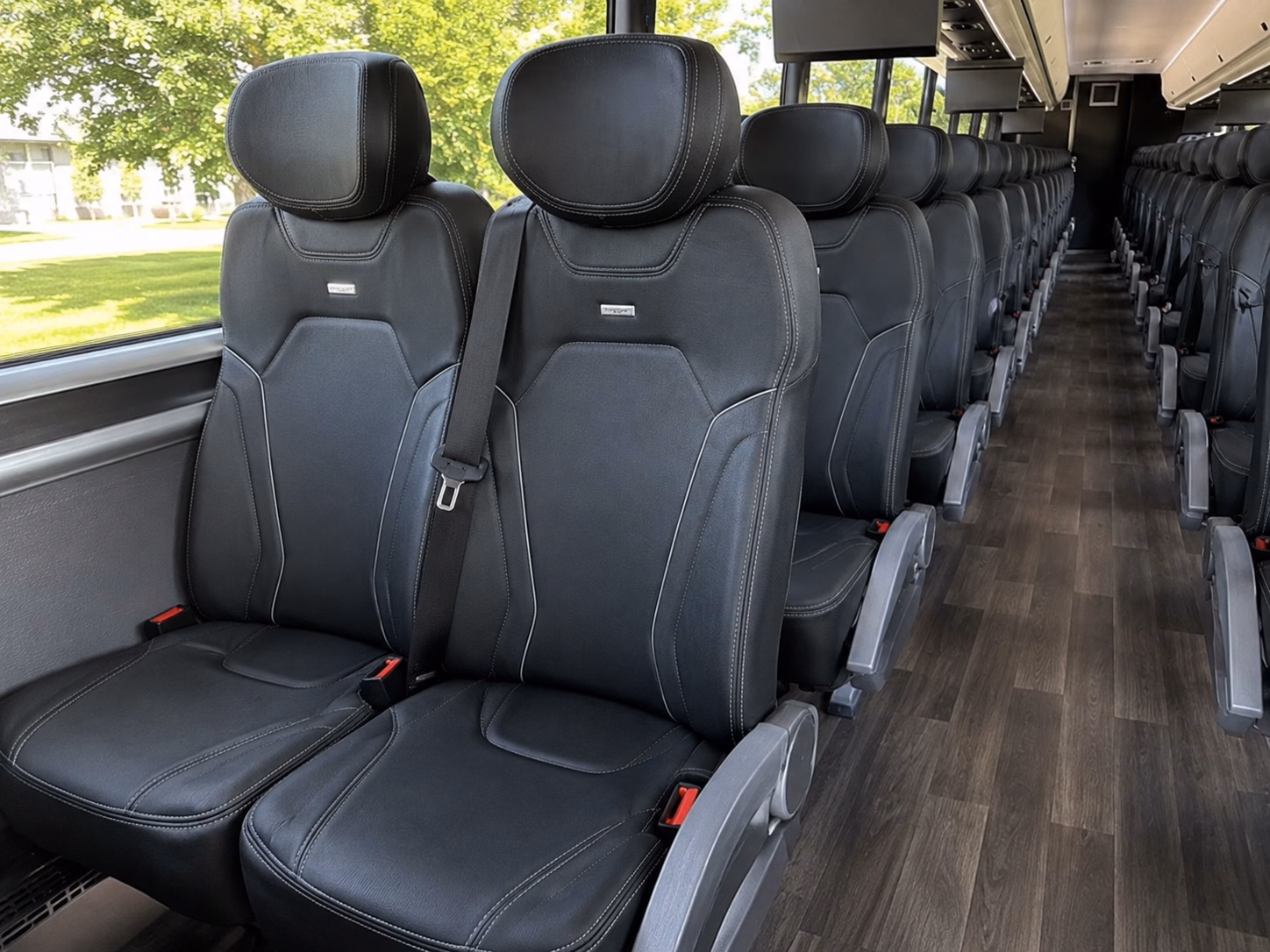 compare buses for bachelorette wine tours birthday crawls and private group tastings in concord